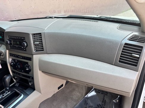 Used 2006 Jeep Grand Cherokee Laredo image 40