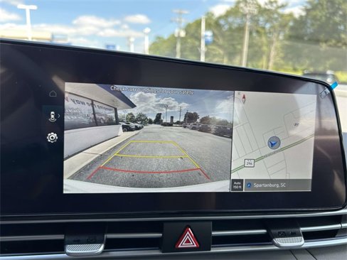 Certified 2024 Hyundai Elantra SEL image 21