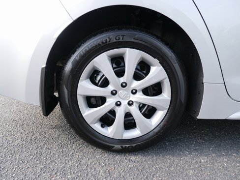 Used 2025 Toyota Corolla LE image 12