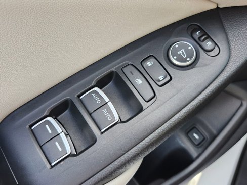 Certified 2019 Honda Accord EX image 31