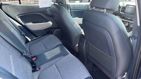 Used 2020 Hyundai Venue image 29