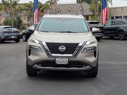 Used 2021 Nissan Rogue SL image 3