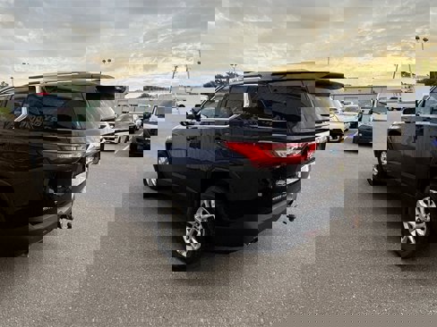 Used 2018 Chevrolet Traverse LT image 10