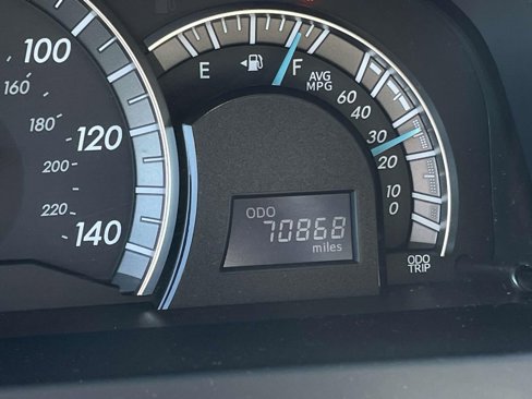 Used 2014 Toyota Camry image 15