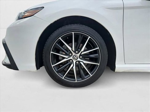 Used 2021 Toyota Camry SE image 23