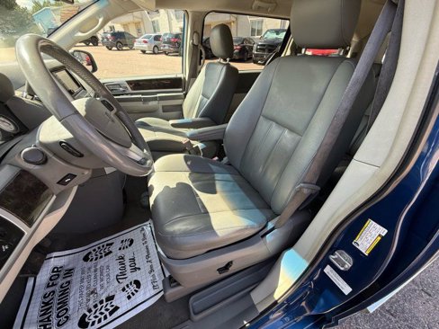 Used 2010 Dodge Grand Caravan SXT image 11