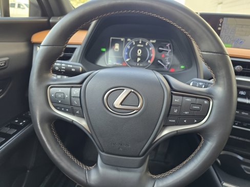 Used 2020 Lexus UX 250h w/ Luxury Package image 25