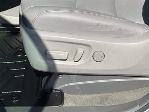 Used 2016 Toyota Sienna XLE image 22