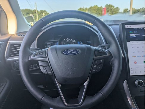 Certified 2024 Ford Edge Titanium image 19