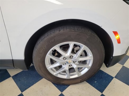 Used 2022 Chevrolet Equinox LS image 16