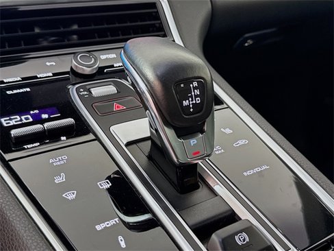 Certified 2021 Porsche Panamera image 14