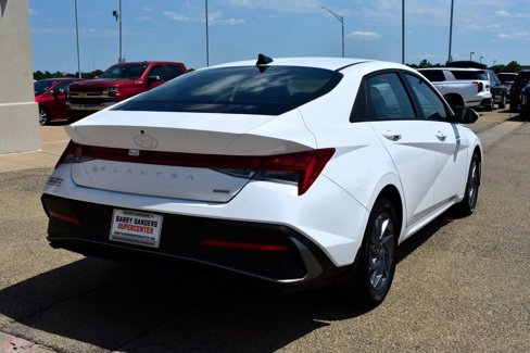 New 2025 Hyundai Elantra Blue image 2