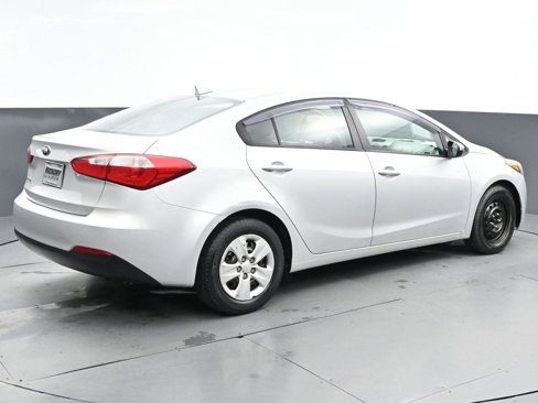 Used 2016 Kia Forte LX image 7