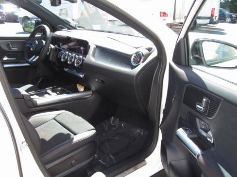 Certified 2025 Mercedes-Benz GLA 250 4MATIC image 18