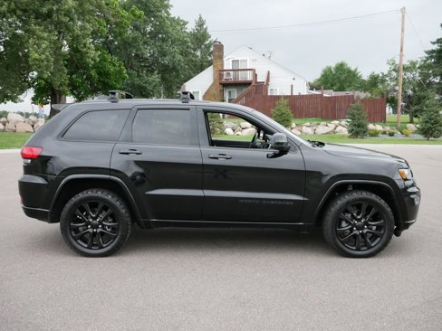 Used 2018 Jeep Grand Cherokee Altitude image 8