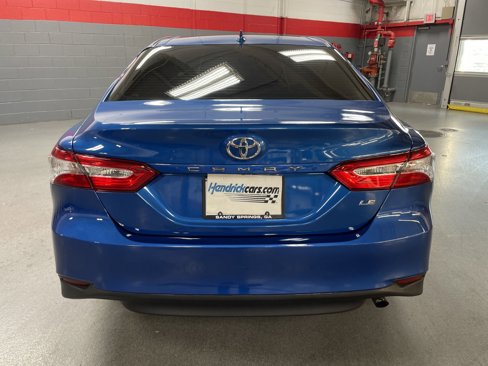 Used 2019 Toyota Camry LE image 9