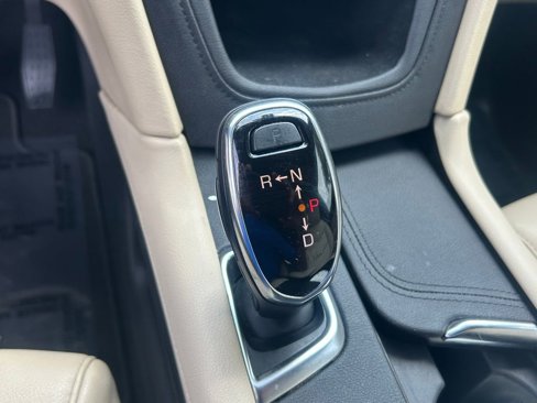Used 2019 Cadillac XT5 FWD image 13