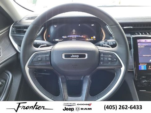 Used 2023 Jeep Grand Cherokee L Limited image 16