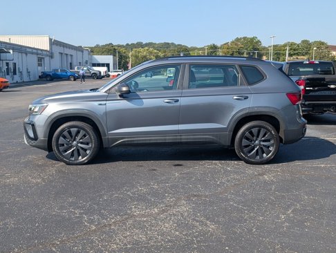 Used 2023 Volkswagen Taos S image 5