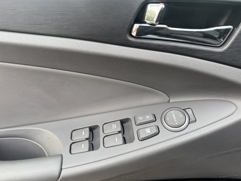 Used 2013 Hyundai Sonata GLS w/ Popular Equipment Pkg image 9