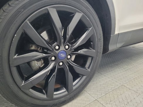 Used 2017 Ford Escape SE w/ SE Sport Appearance Package image 31