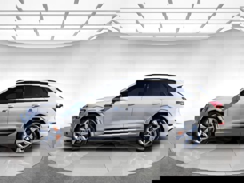 Used 2019 Audi e-tron Premium Plus image 5