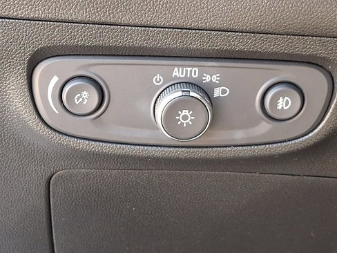 Used 2021 Buick Encore GX Essence w/ Advanced Technology Package image 28