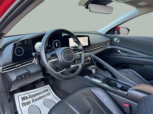 Used 2022 Hyundai Elantra Limited image 16
