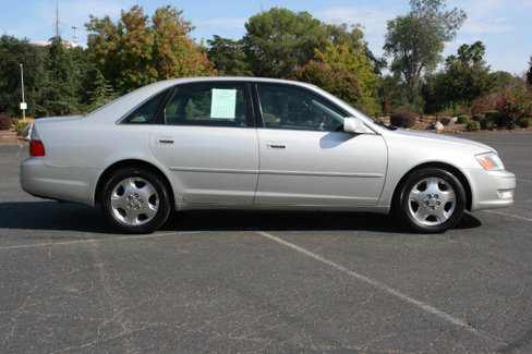 Used 2003 Toyota Avalon XLS image 3