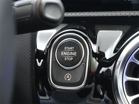 Used 2022 Mercedes-Benz A 220 image 7