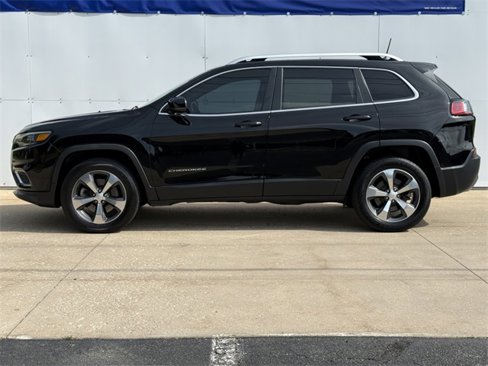 Used 2019 Jeep Cherokee Limited image 50