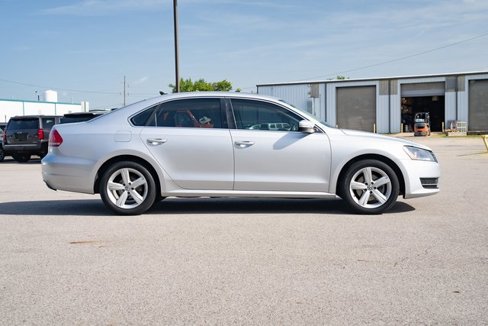 Used 2013 Volkswagen Passat TDI SE image 7