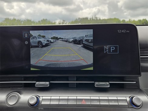 Certified 2024 Hyundai Kona SE image 19