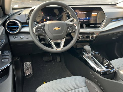New 2025 Chevrolet Trax LT w/ Driver Confidence Package image 18