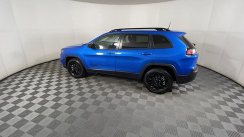 Used 2023 Jeep Cherokee Altitude Lux image 6