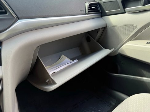 Used 2020 Hyundai Elantra SEL image 29