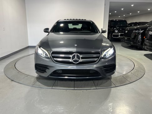 Used 2017 Mercedes-Benz E 300 4MATIC image 9