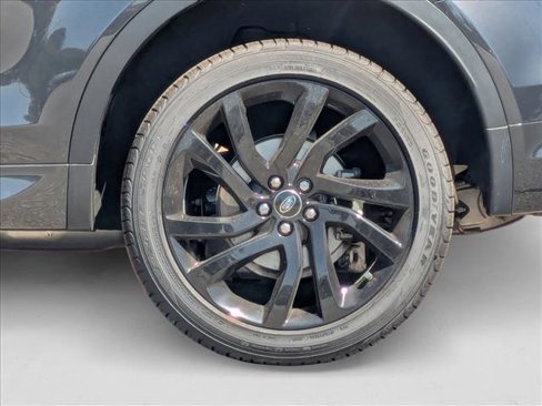 Used 2018 Land Rover Discovery Sport HSE image 25