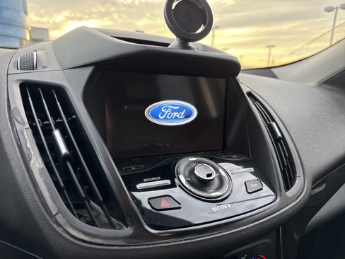 Used 2017 Ford Escape Titanium image 11