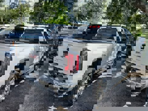 Used 2018 GMC Sierra 1500 SLT w/ SLT Premium Package image 3