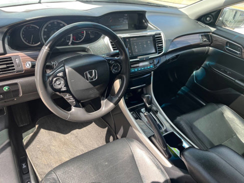 Used 2017 Honda Accord EX-L image 10
