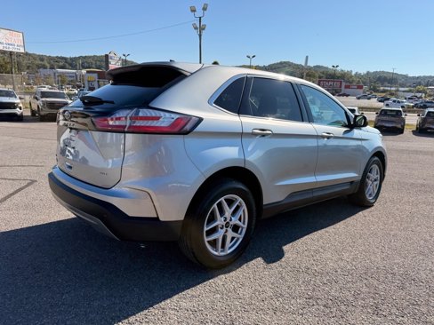 Used 2024 Ford Edge SEL image 7