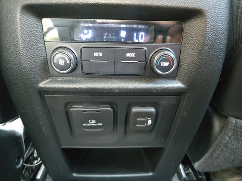 Used 2021 Chevrolet Traverse LT w/ LT Premium Package image 26