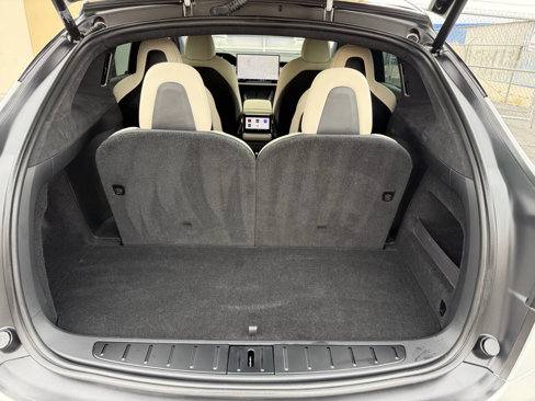 Used 2022 Tesla Model X Plaid image 24