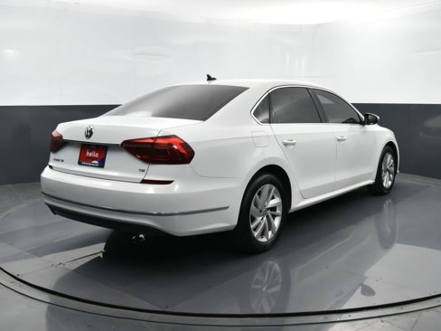 Used 2018 Volkswagen Passat 2.0T SE image 30
