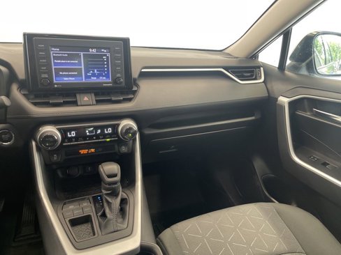 Used 2022 Toyota RAV4 XLE image 21