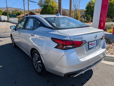 Used 2021 Nissan Versa SV image 5