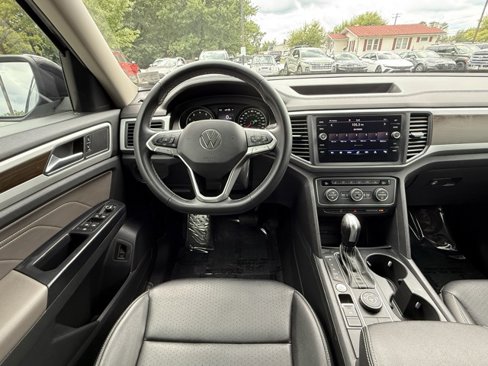 Used 2021 Volkswagen Atlas SE image 25