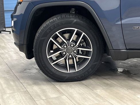 Certified 2021 Jeep Grand Cherokee Limited image 37