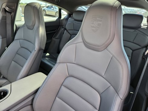 Certified 2022 Porsche Taycan image 6